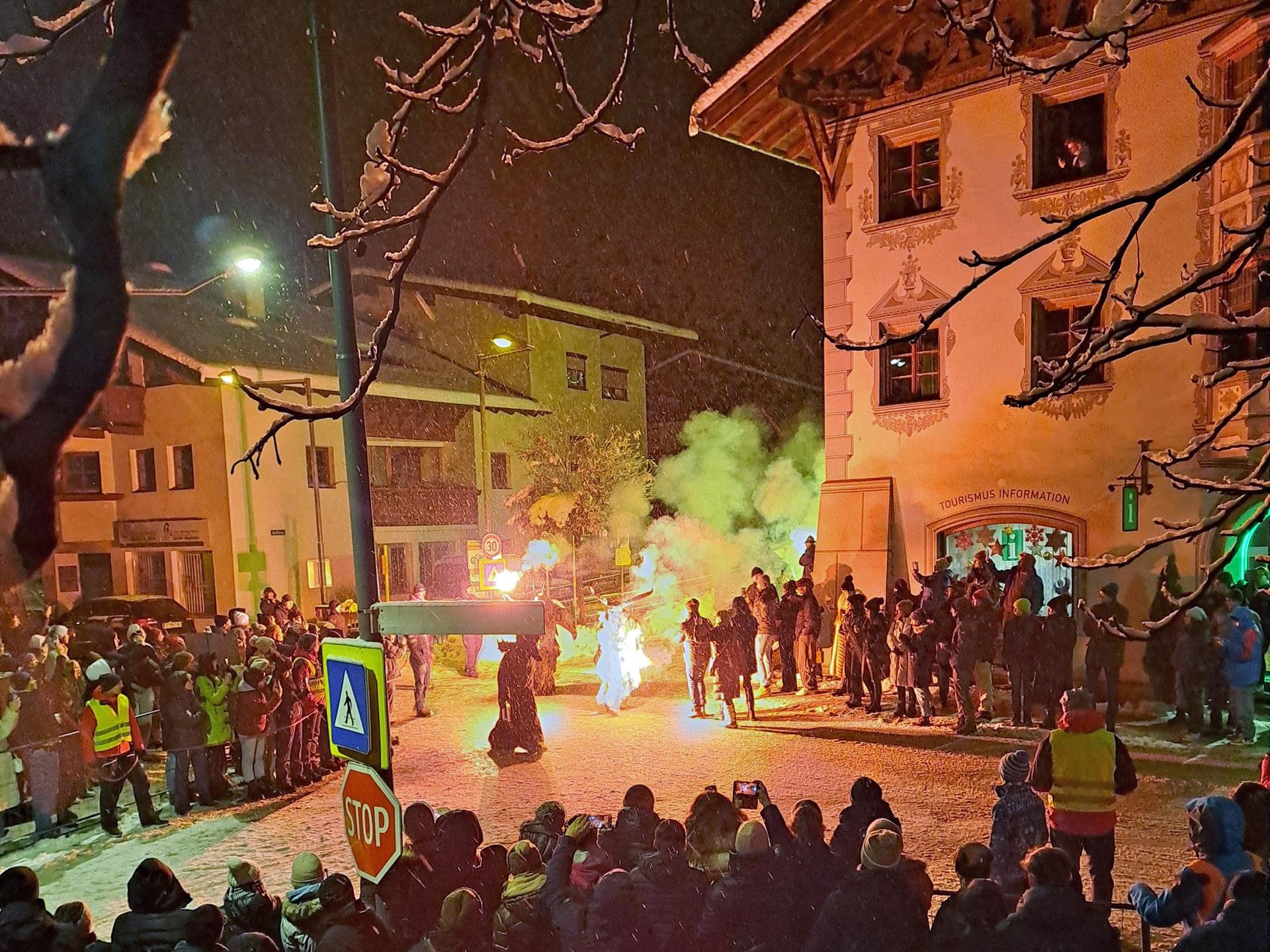 piazza del villaggio Axamer Tuifl 2023 - 02