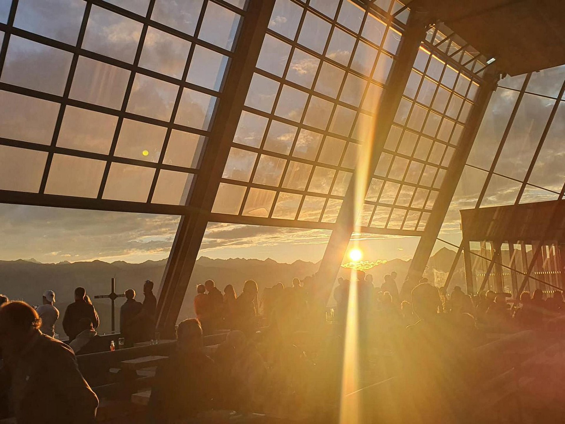 @axamer_lizum_hoadlhaus_evening mood